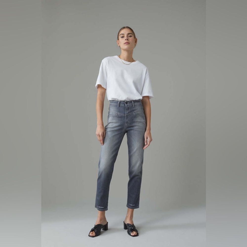 CLOSED Italian denim high waisted peddle pusher faded grey tapered leg jeans